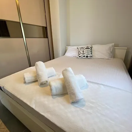 Casa de Férias Mordoğan Merkezde,denize Yakın,bahçeli *