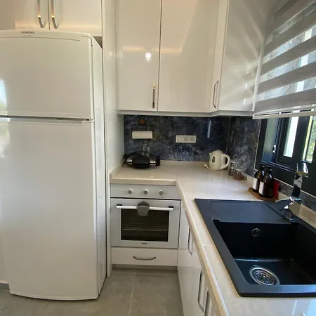 Casa de Férias Mordoğan Merkezde,denize Yakın,bahçeli *